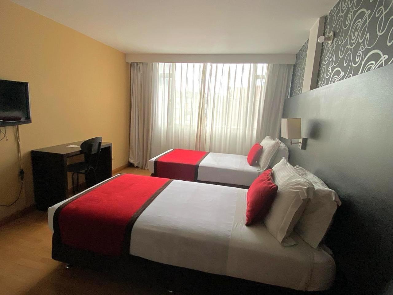 Hotel Silver Javeriana By Hospedium Bogota Buitenkant foto